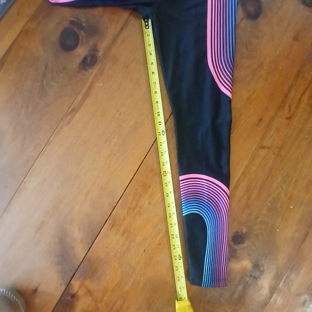 Nike  Dri-Fit Running Leggings Sz Medium Colorful.